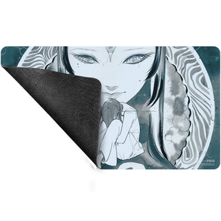 マジック：ザ・ギャザリング用 キャンプ・トータリー・セーフ スーパードロップ ピーチ・モモコ 秘密の隠れ家 ドローン・イン・ドリームズ プレイマット